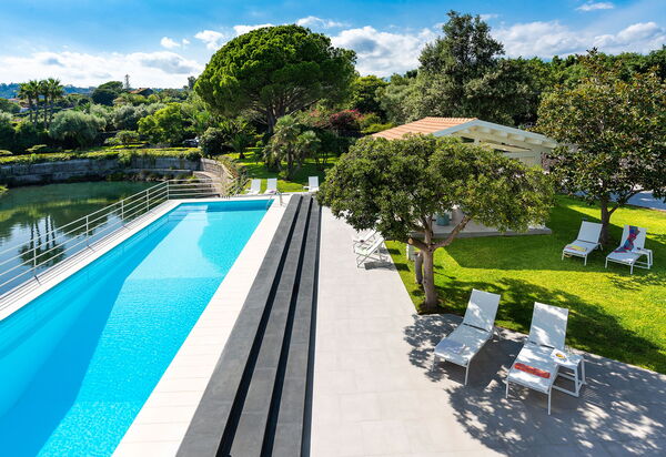 Villa Isabella: Have, pool