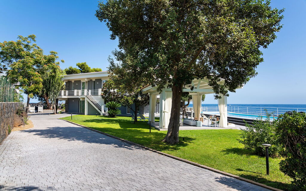 Villa Isabella: Garden
