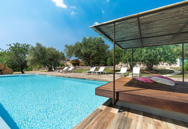 Villa Dimora Pura: Schwimmbad