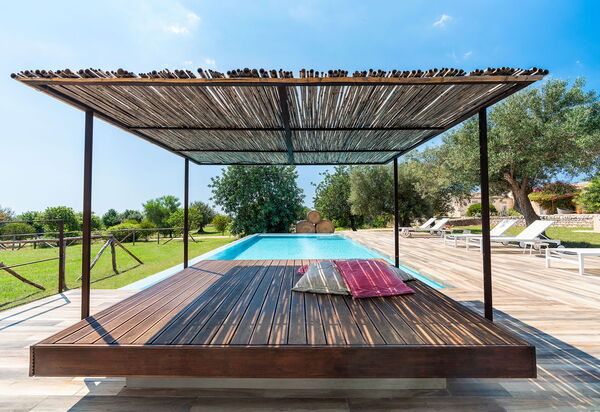 Villa Dimora Pura: Schwimmbad