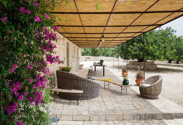 Villa Dimora Pura: Balkon / Terrasse / Patio, Draussen, Garten