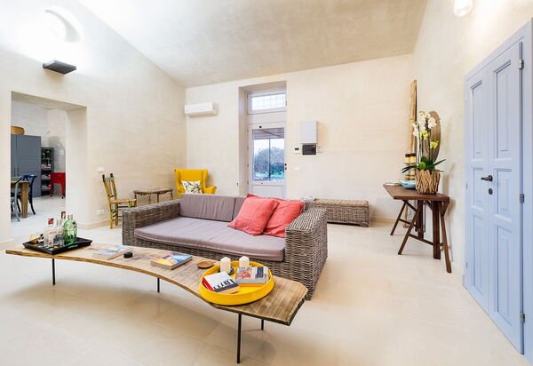 Villa Dimora Pura: Wohnzimmer
