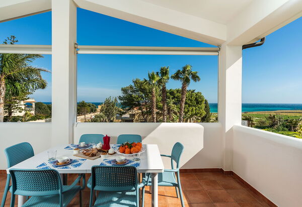 Anny: Balcon / Terrasse / Patio