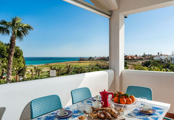 Anny: Balcon / Terrasse / Patio