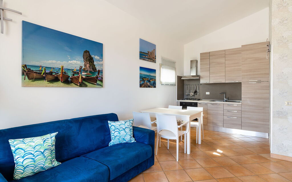 Anny - : Dining Room, Kitchen, Living Room