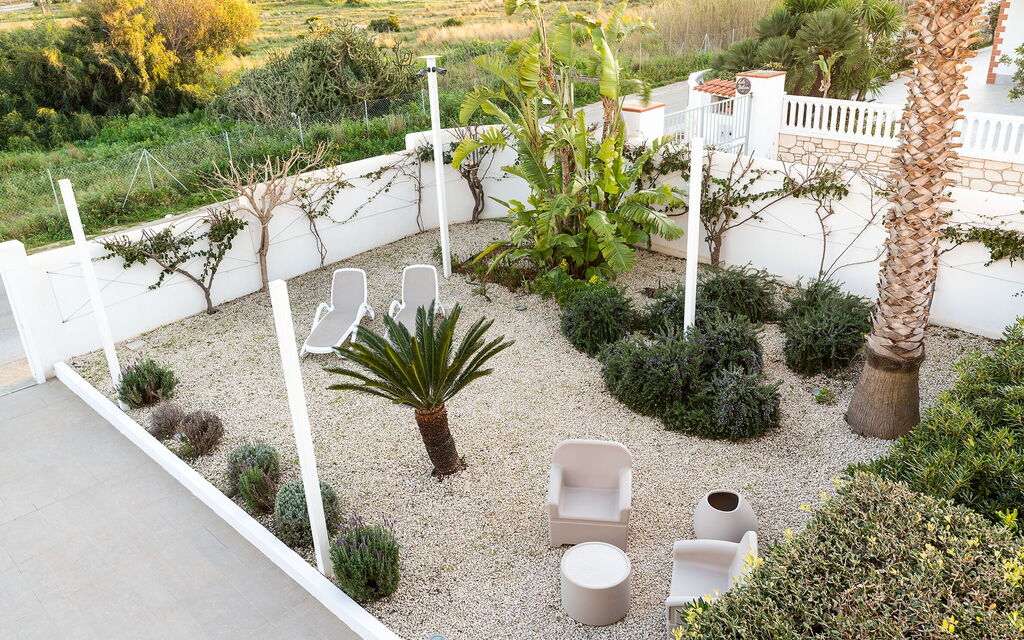 Anny - : Garden