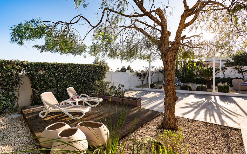 Anny: Building Exterior, Garden