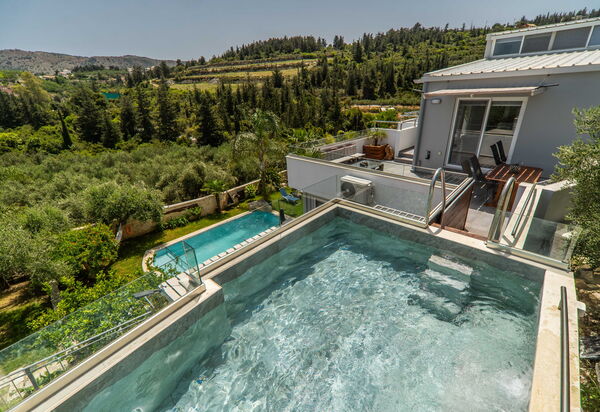 Villa Eftychia: бассейн, Взгляды, Открытый