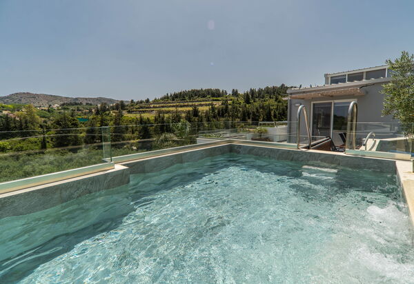 Villa Eftychia: бассейн, Открытый