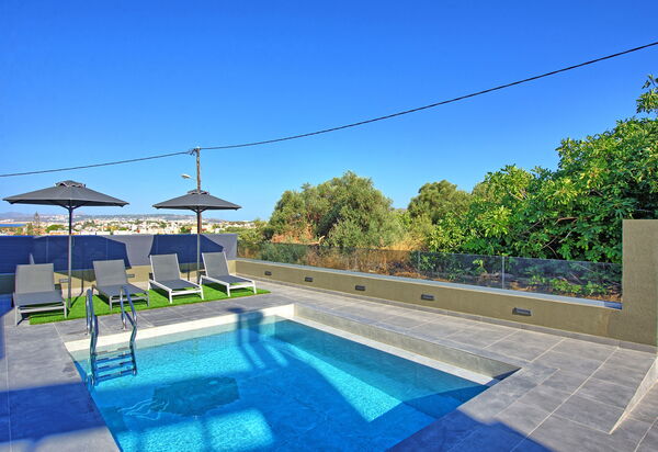 Villa Maripol: бассейн, Открытый, Сад