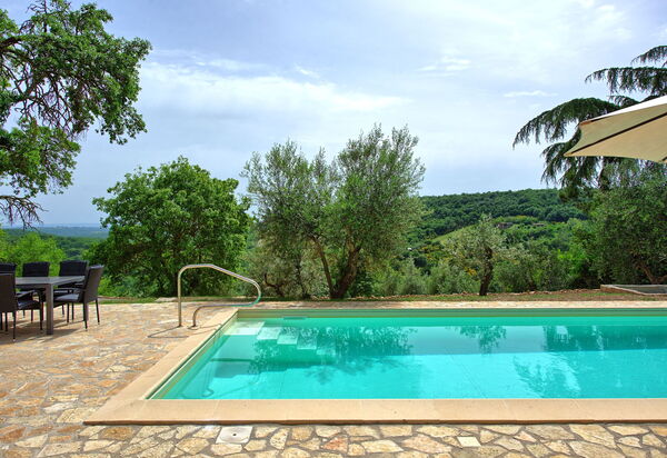 Villa Collina: Schwimmbad