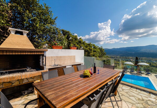 Villa Dinos: Balkong / terrass / uteplats, Utomhus