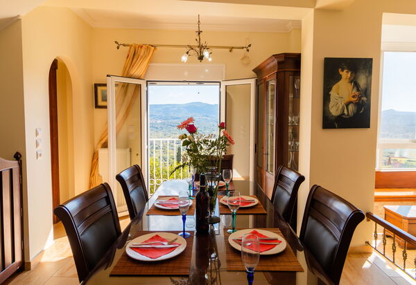 Villa Dinos: Lunchrum