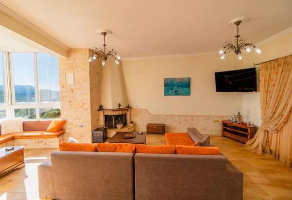 Villa Dinos: Vardagsrum