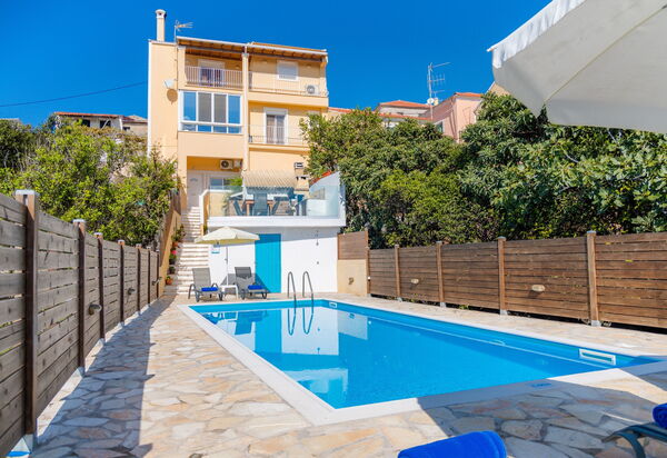 Villa Dinos: slå samman