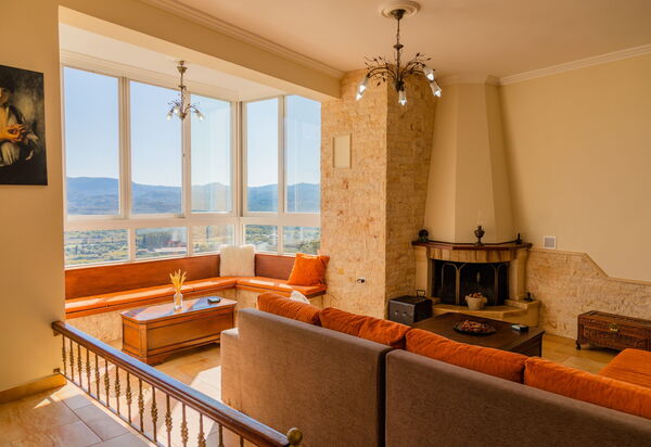 Villa Dinos: Vardagsrum