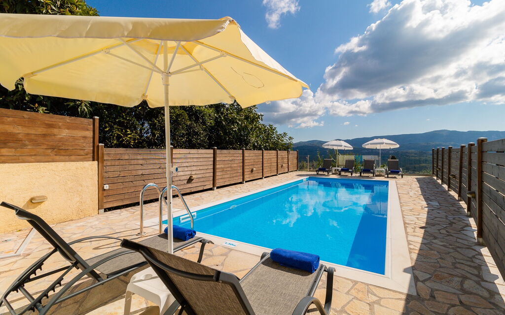 Villa Dinos: slå samman