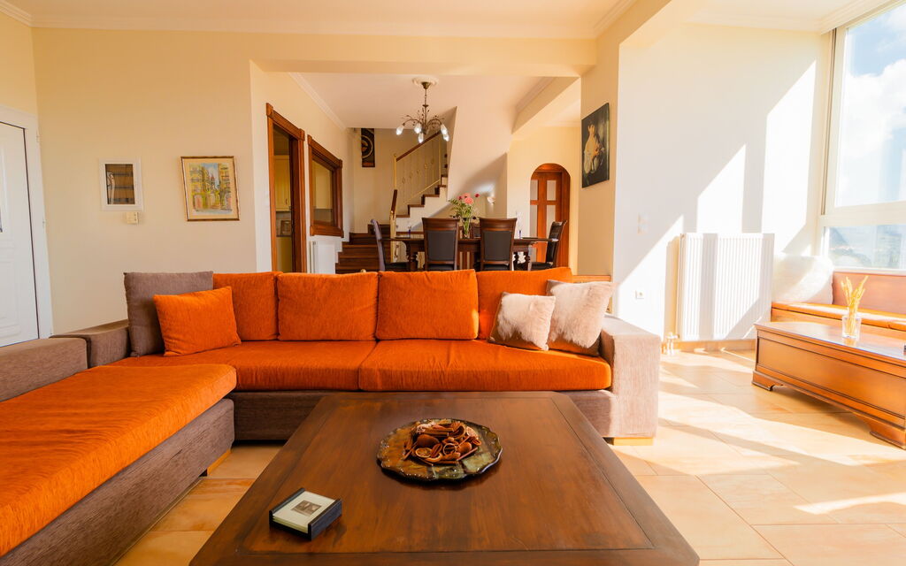 Villa Dinos: Vardagsrum