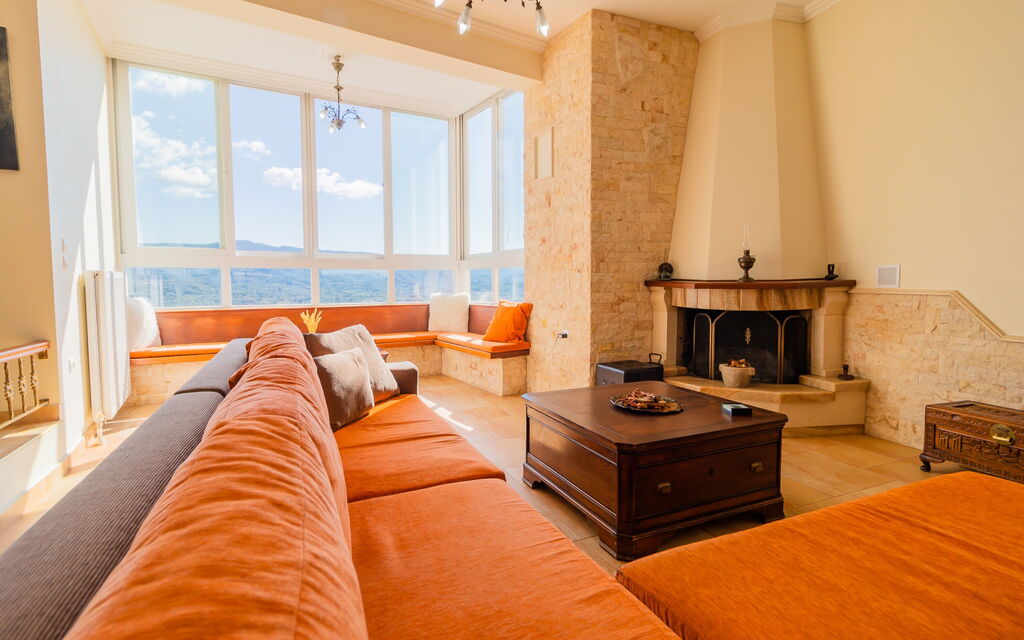 Villa Dinos: Vardagsrum