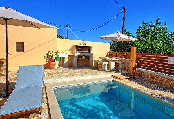 Villa Vicilla: бассейн, Открытый