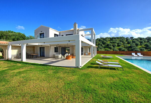 Villa Ebellina: Garden, Outdoor, Pool