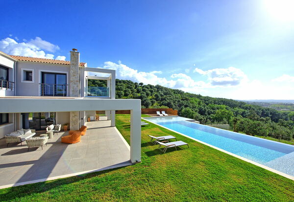 Villa Ebellina: Garden, Pool