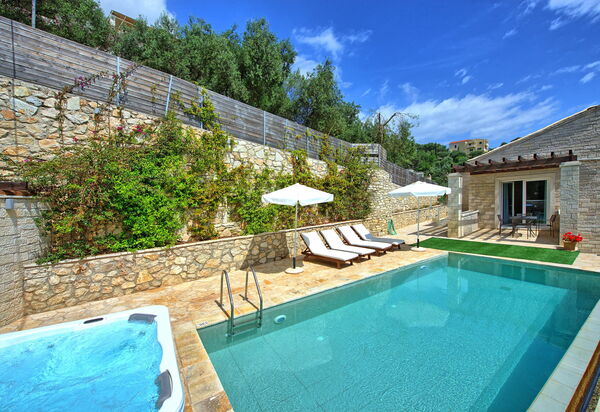 Villa Jacaranda: Schwimmbad