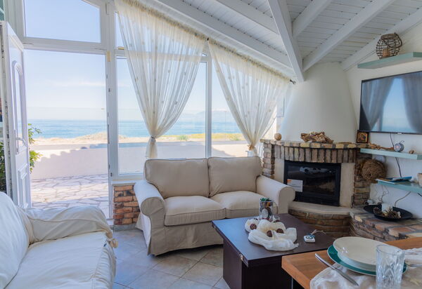 Beach Villa Athanasia: Living Room, Scenic View