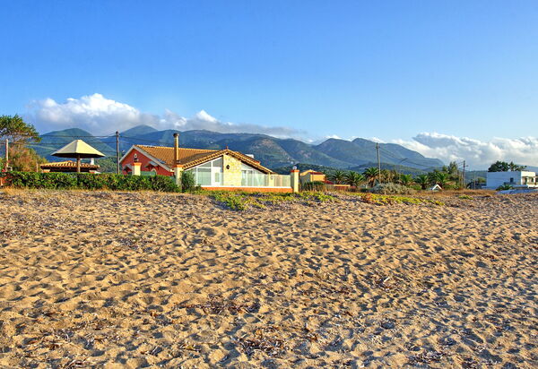 Beach Villa Athanasia: Outdoor