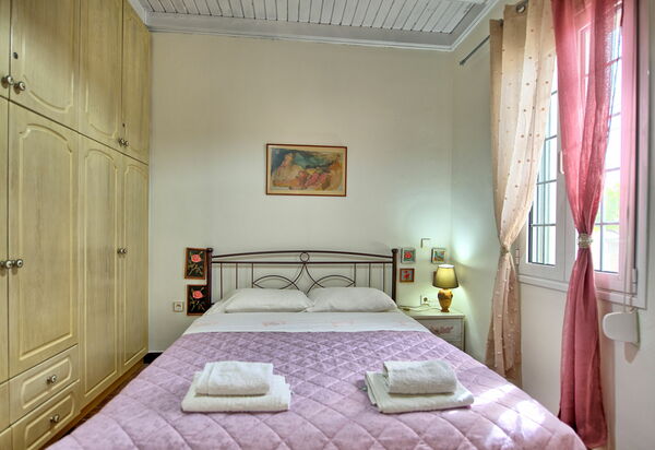 Beach Villa Athanasia: Bedroom
