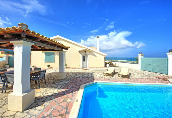 Beach Villa Athanasia: Outdoor, Pool