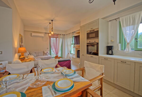 Villa Elaia: Dining Room, Kitchen