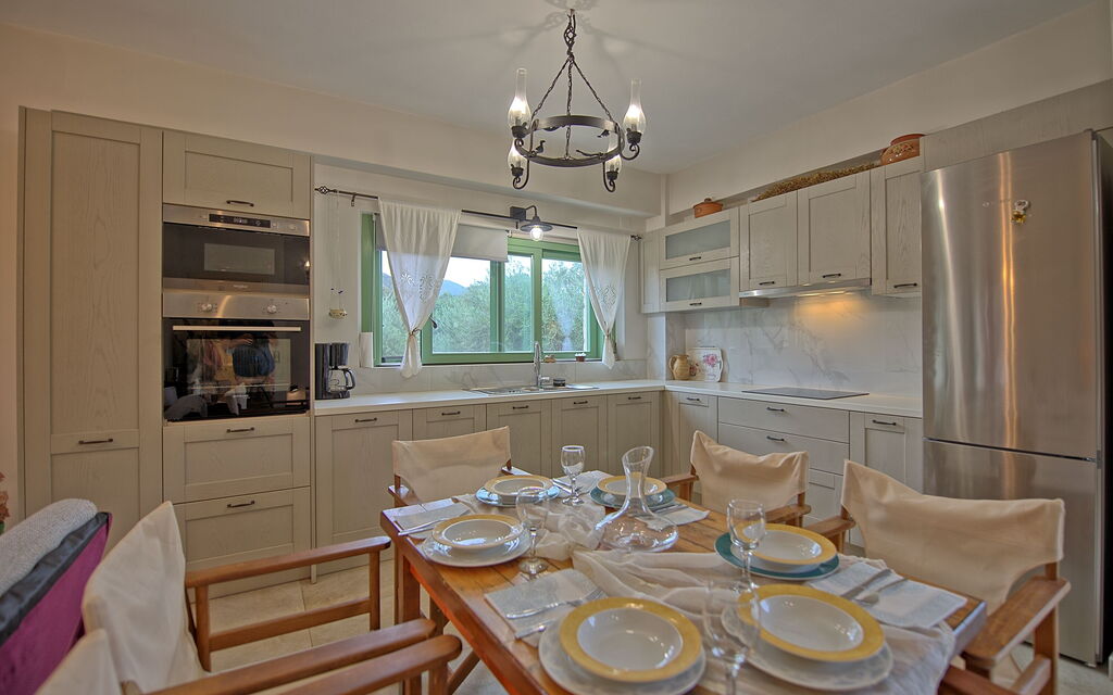 Villa Elaia: Cuisine, Salle à manger