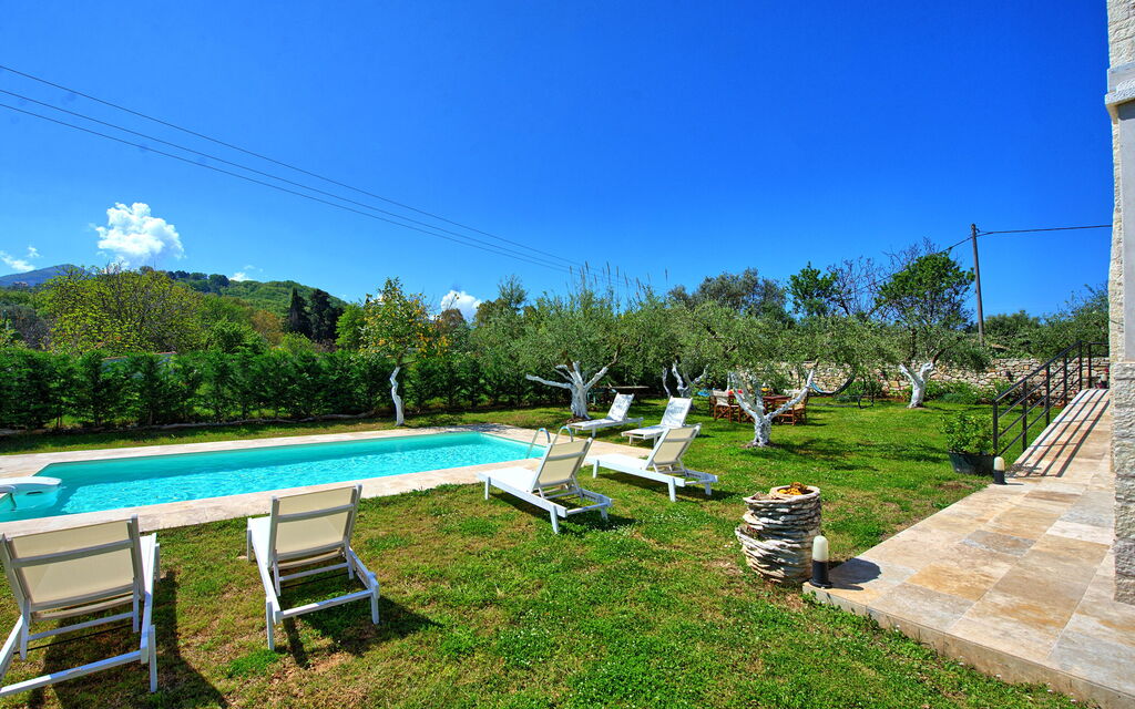 Villa Elaia: bassin, Extérieur, Jardin