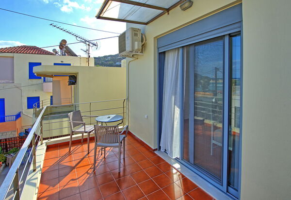 Houses By The Sea: Balcon / Terrasse / Patio