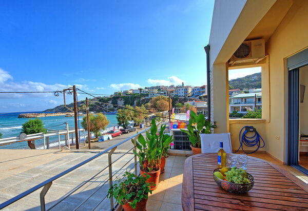 Houses By The Sea: Balcon / Terrasse / Patio, Vues