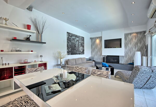 Beach Villa Christina: Lunchrum, Vardagsrum