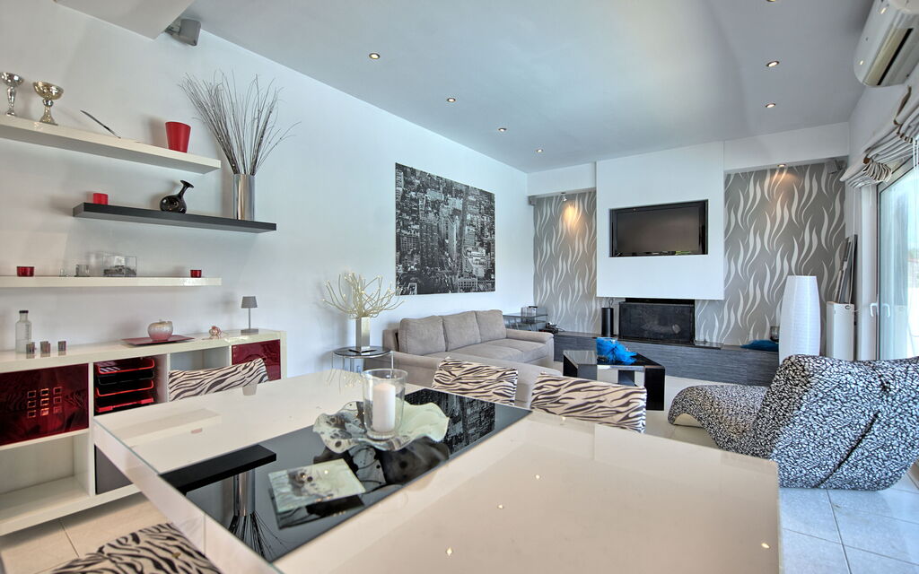 Beach Villa Christina: Sala da pranzo, Soggiorno