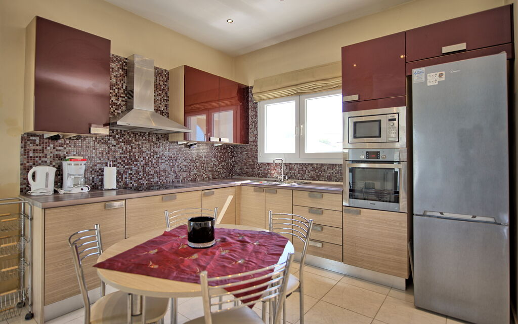 Beach Villa Christina: Cucina, Sala da pranzo