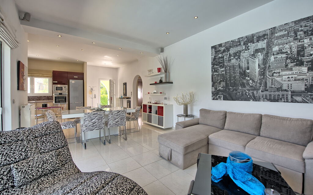 Beach Villa Christina: Sala da pranzo, Soggiorno