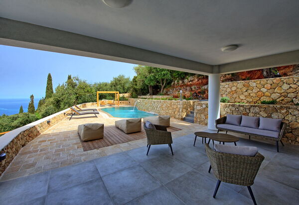 Villa Prokimea: Ansichten, Draussen, Schwimmbad