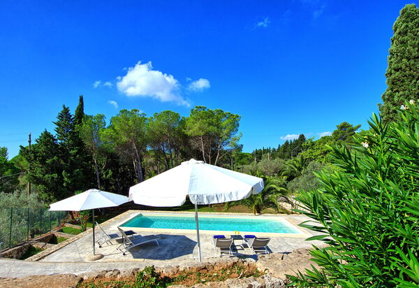 Nerodavola: Schwimmbad