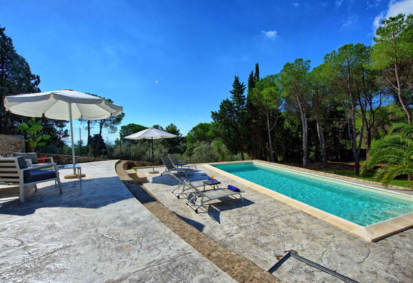 Nerodavola: Schwimmbad