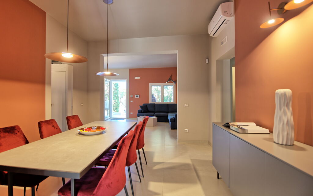 Nerodavola: Dining Room