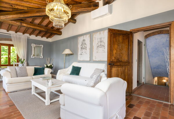 San Guido: Wohnzimmer