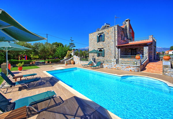 Villa Antina: бассейн, Экстерьеры