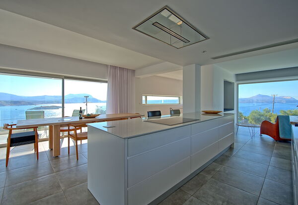 Villa Bluewhite: Cuisine, Salle à manger, Salon