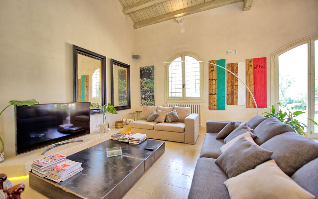 Tenuta Olearum: Living Room