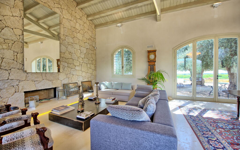 Tenuta Olearum: Living Room