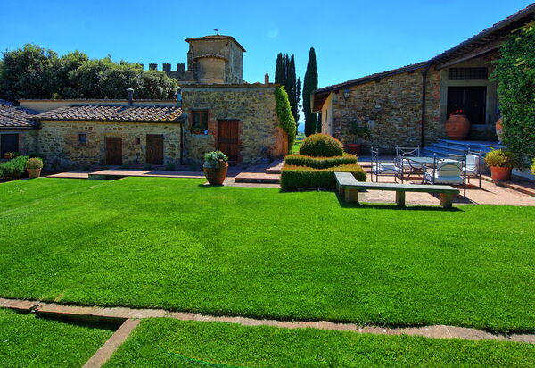 Villa Paneretta: Building Exterior, Garden, Summer